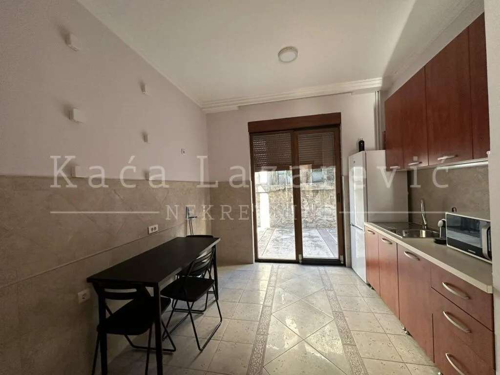 Rent, house, 363m², Lekino Brdo, Voždovac Sve Podlokacije