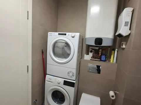 Izdavanje, jednosoban stan, 40m², Pobrežje, Podgorica - image 10