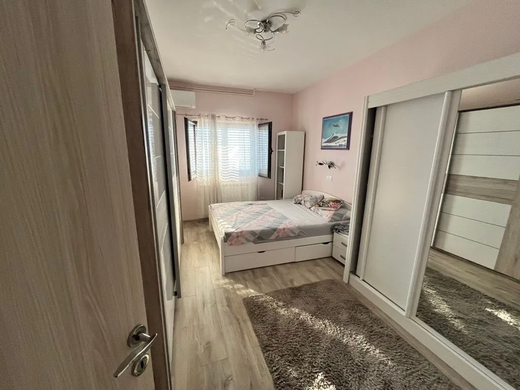 Rent, one bedroom apartment, 70m², Prčanj, Kotor