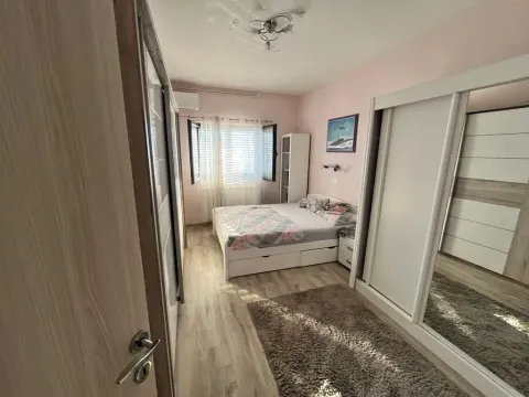 Rent, one bedroom apartment, 70m², Prčanj, Kotor - image 3