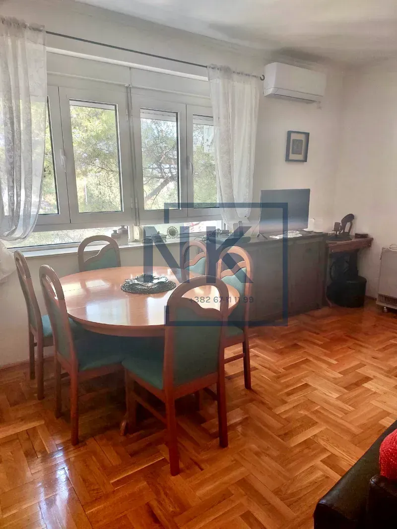Izdavanje, dvosoban stan, 68m², Centar, Podgorica