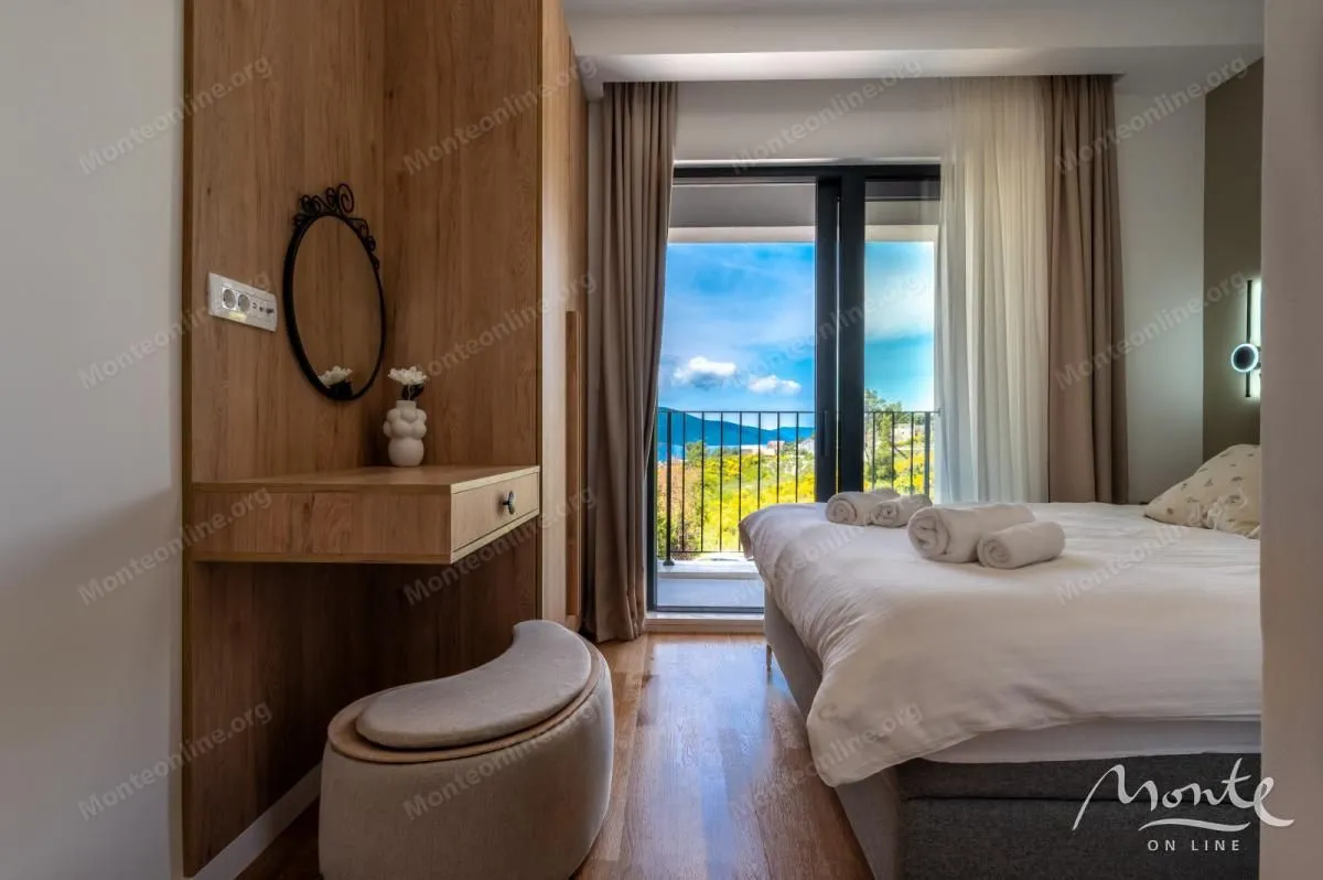 Prodaja, kuća, 250m², Mrčevac, Tivat