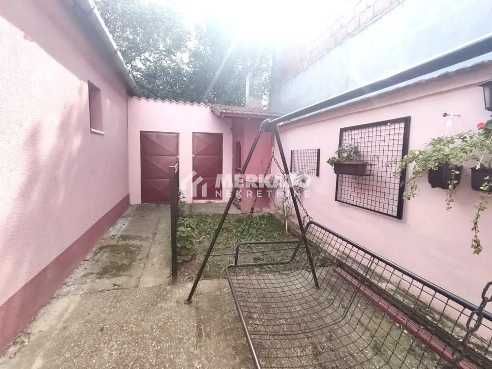 Prodaja, kuća, 190m², Berbersko staro, Zrenjanin