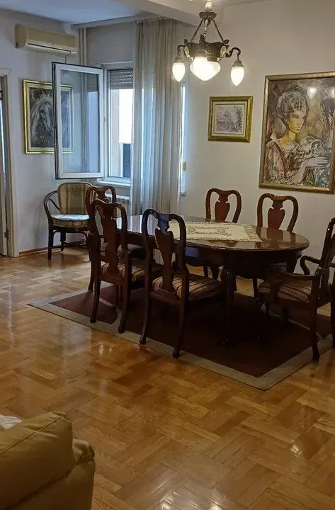 Prodaja, dvosoban stan, 58m², Vračar, Šid