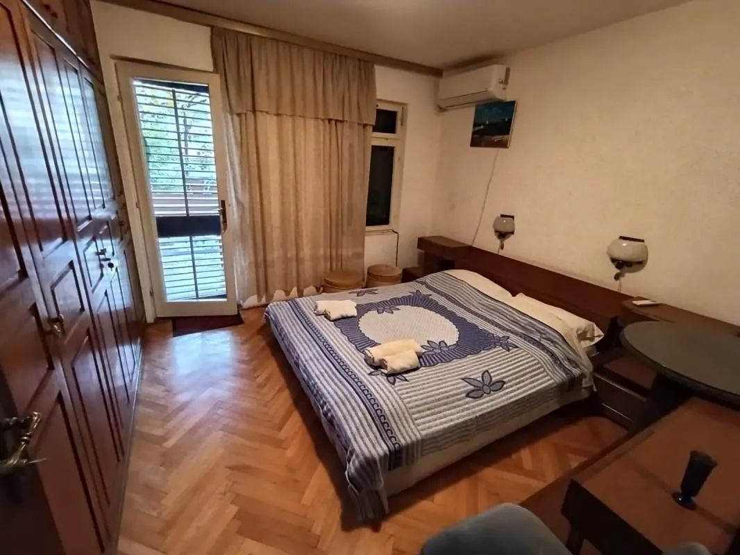Sale, three bedroom apartment, 100m², Sveti Stefan, Budva