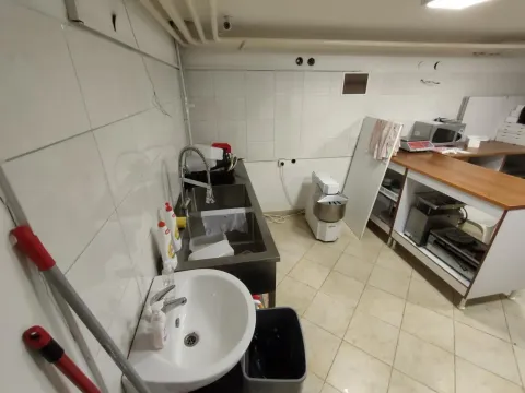 Rent, office space, 39m², Grbavica, Novi Sad Sve Podlokacije - image 8