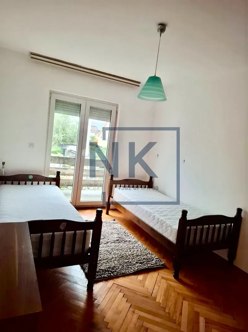 Rent, house, 300m², Stari Aerodrom, Podgorica