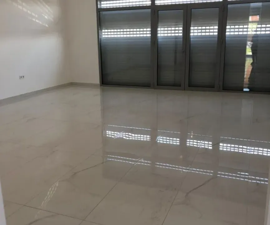 Izdavanje, poslovni prostor, 61m², Stari Aerodrom, Podgorica