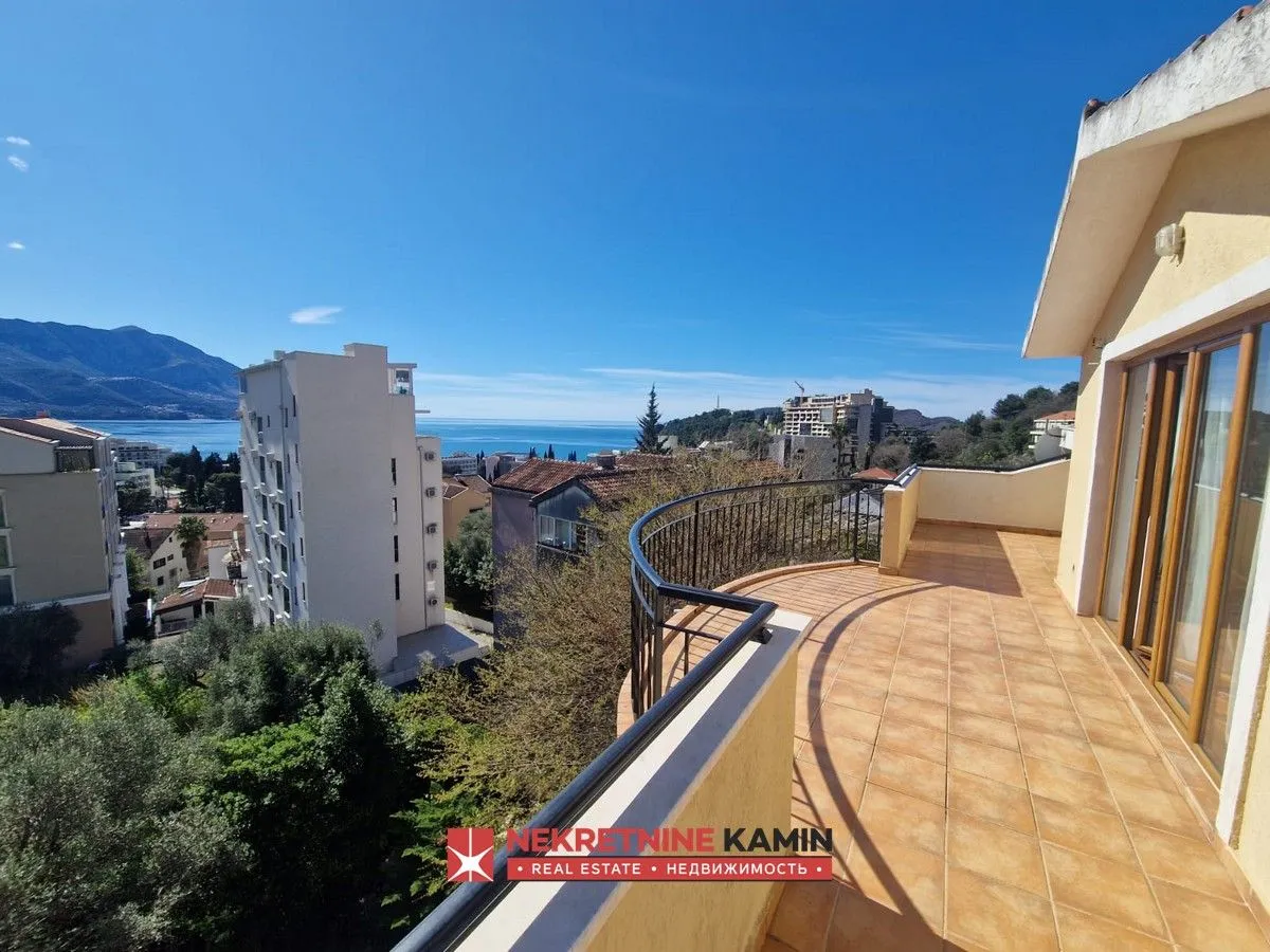 Sale, two bedroom apartment, 105m², Bečići, Budva