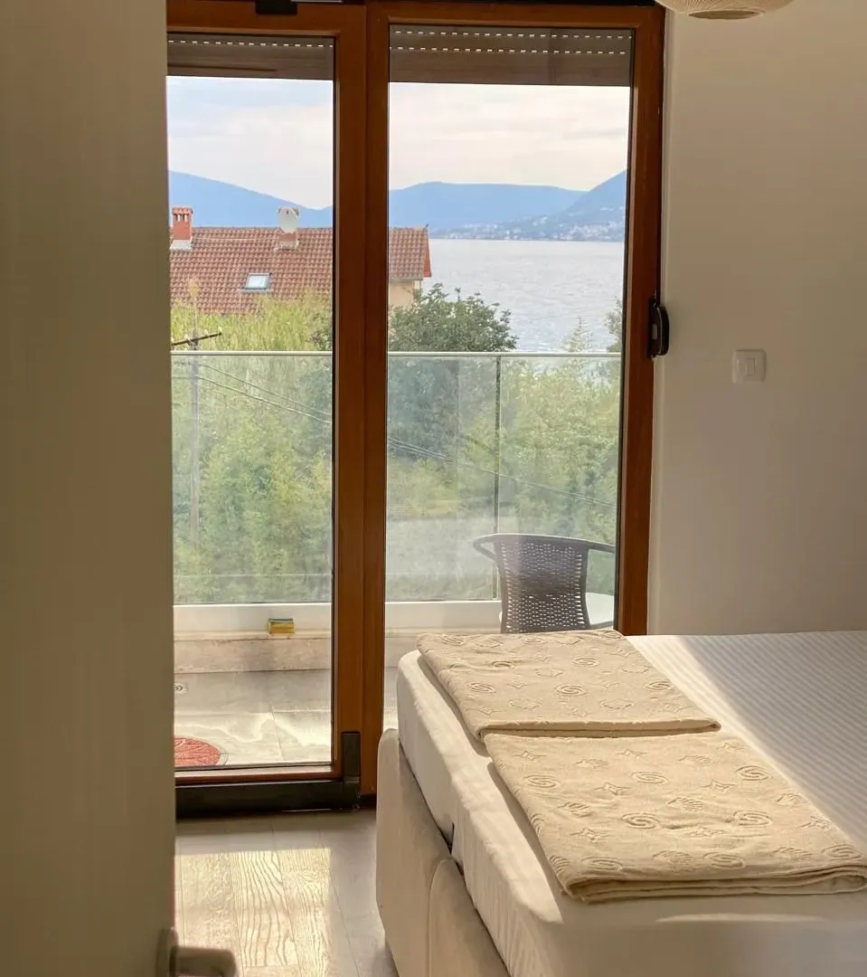 Prodaja, jednosoban stan, 35m², Donja Lastva, Tivat