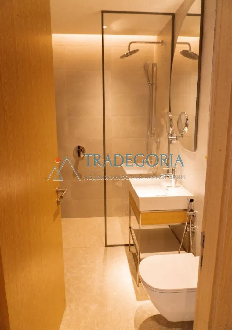 Prodaja, jednosoban stan, 56m², Tivat, Crna Gora