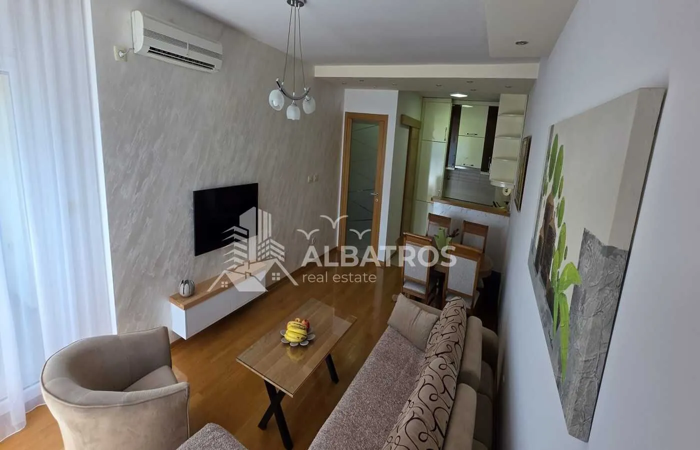 Izdavanje, jednosoban stan, 47m², Centar, Bar