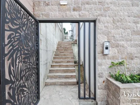 Sale, four bedroom apartment, 124m², Tivat, Crna Gora - image 14