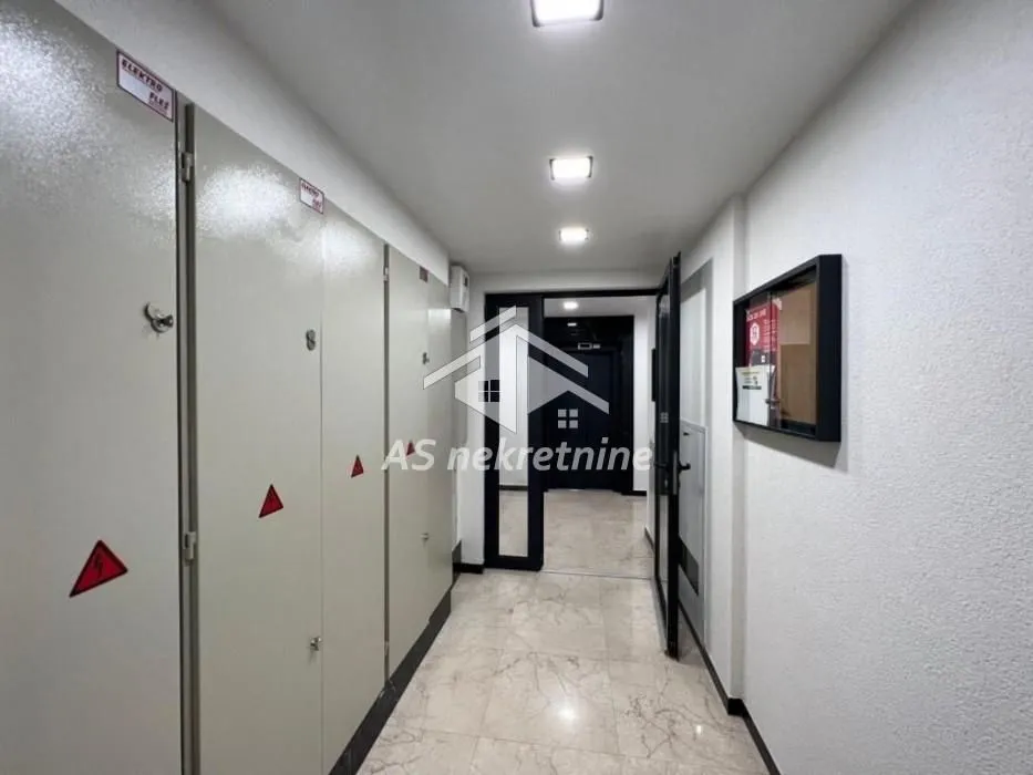 Prodaja, četvorosoban stan, 88m², Južni Bulevar, Vračar Sve Podlokacije