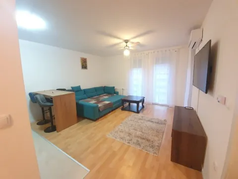 Prodaja, jednosoban stan, 42m², Detelinara, Novi Sad Sve Podlokacije