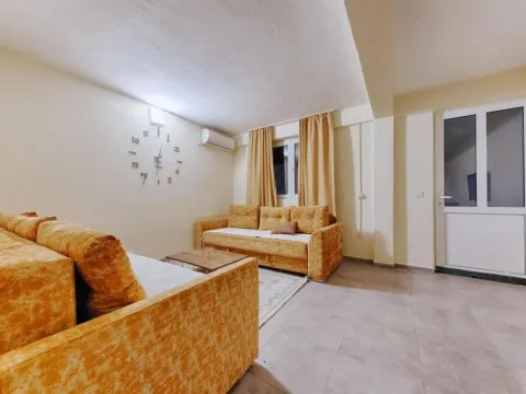 Prodaja, dvosoban stan, 56m², Budva, Crna Gora - image 1