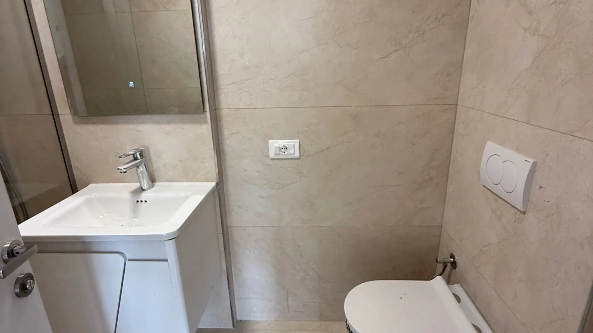 Sale, two bedroom apartment, 80m², Velika Plaža, Ulcinj