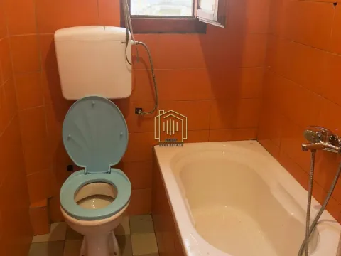 Izdavanje, kuća, 200m², Zagorič, Podgorica - image 5