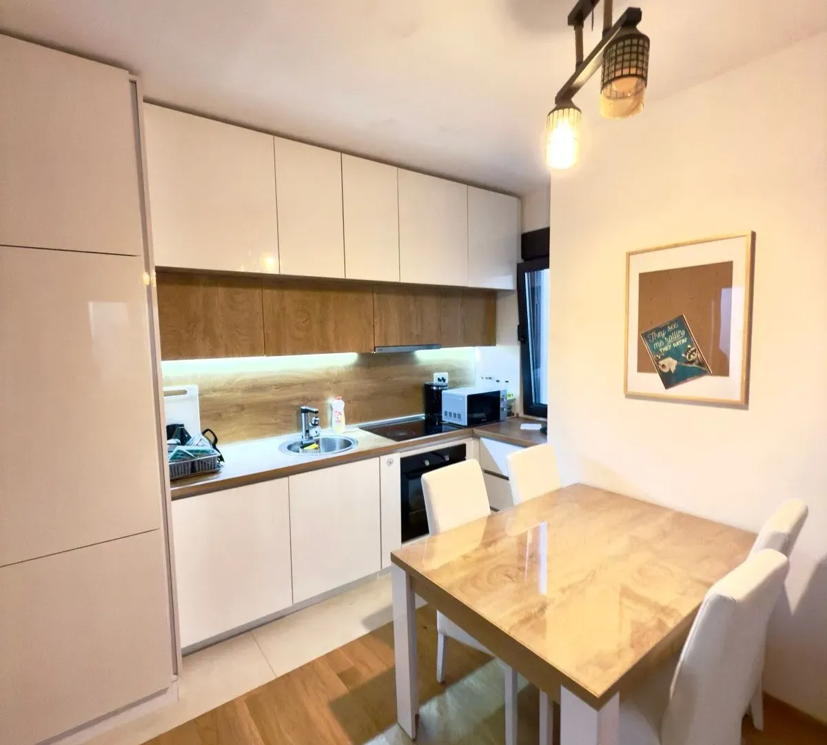 Izdavanje, dvosoban stan, 70m², City Kvart, Podgorica