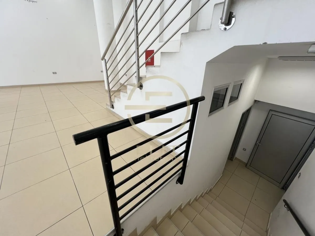 Rent, office space, 229m², Grbavica, Novi Sad Sve Podlokacije