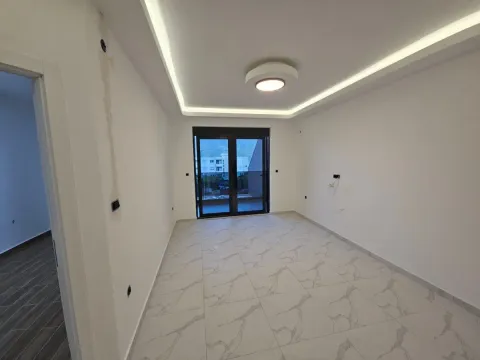 Sale, one bedroom apartment, 50m², Đenovići, Herceg Novi - image 6