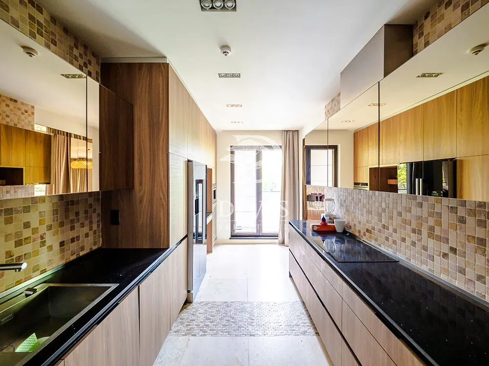 Prodaja, četvorosoban stan, 234m², Dedinje Sve Podlokacije, Beograd