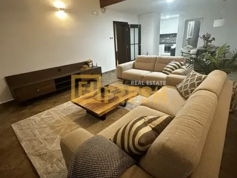 Izdavanje, kuća, 250m², Mareza, Podgorica - image 7