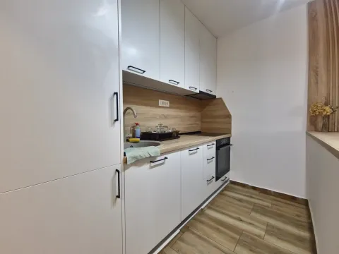 Rent, two bedroom apartment, 70m², Budva, Crna Gora - image 3