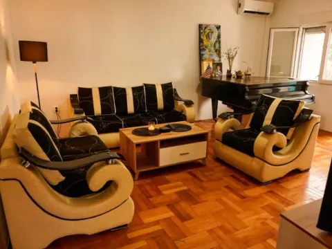 Izdavanje, kuća, 160m², Zabjelo, Podgorica - image 10