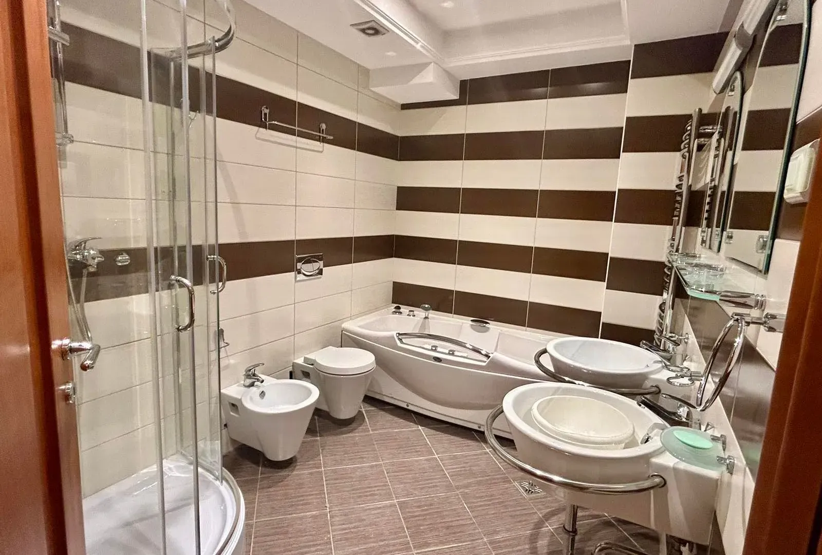 Rent, two bedroom apartment, 100m², Centar, Podgorica