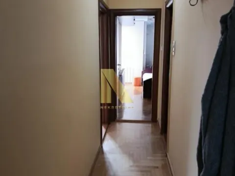 Izdavanje, trosoban stan, 73m², Centar, Novi Sad - image 9