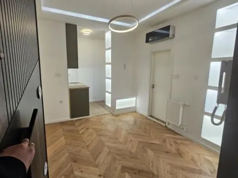 Prodaja, jednosoban stan, 21m², Centar, Novi Sad - image 13