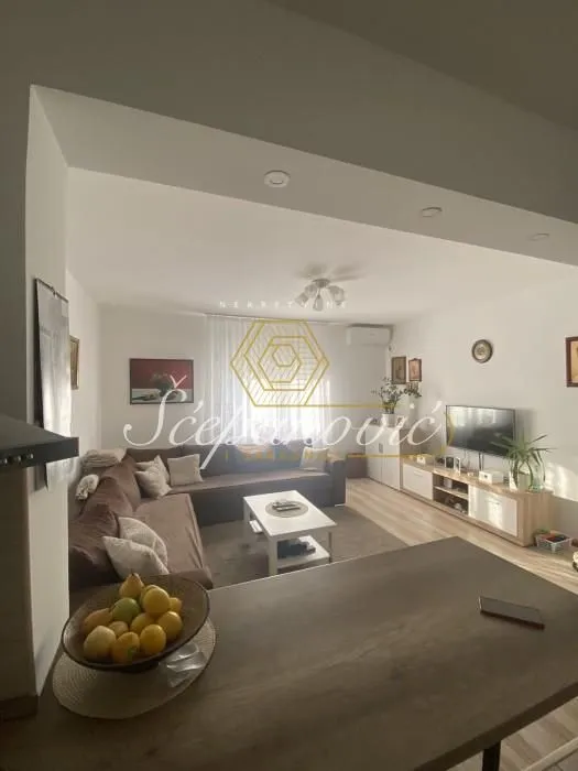 Prodaja, kuća, 181m², Klisa, Novi Sad Sve Podlokacije