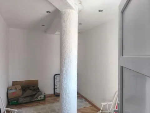 Prodaja, jednosoban stan, 77m², Dubovica, Budva - image 9