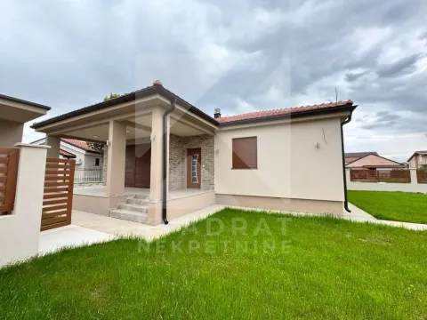 Izdavanje, kuća, 140m², Donja Gorica, Podgorica - image 2