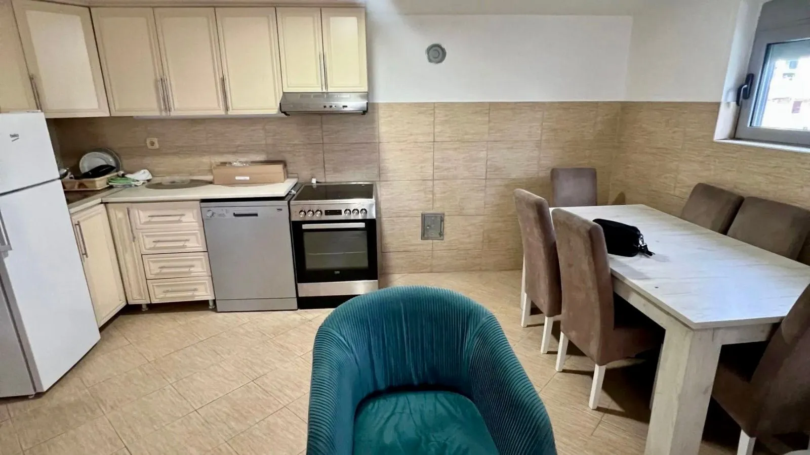 Rent, two bedroom apartment, 75m², Centar, Bar