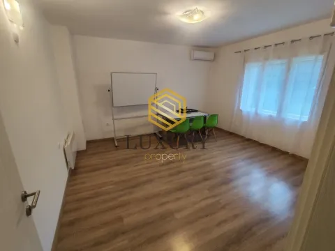Izdavanje, dvosoban stan, 90m², Gorica C, Podgorica - image 7