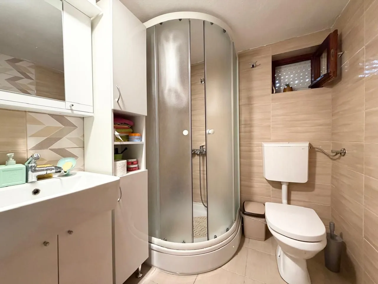 Sale, house, 164m², Gornja Gorica, Podgorica