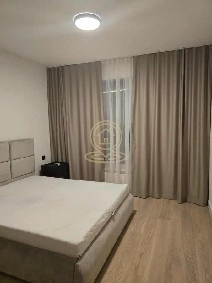 Izdavanje, dvosoban stan, 61m², Savski Venac, Beograd