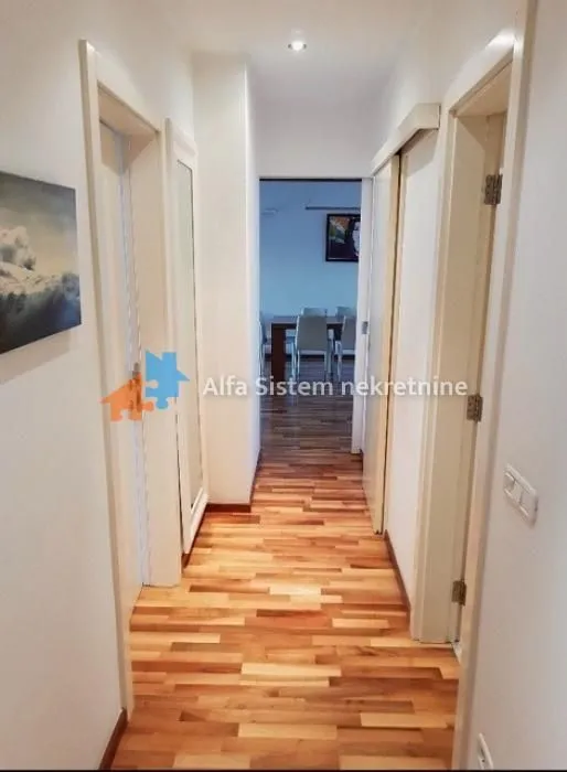 Izdavanje, trosoban stan, 130m², Stari Grad, Beograd