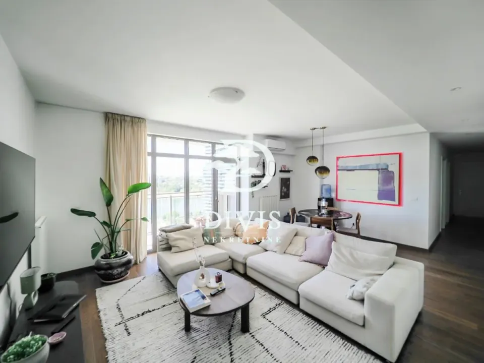 Prodaja, četvorosoban stan, 118m², Beograd Na Vodi, Beograd