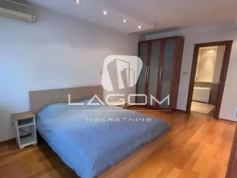 Rent, four bedroom apartment, 156m², Vračar Centar, Vračar Sve Podlokacije - image 13