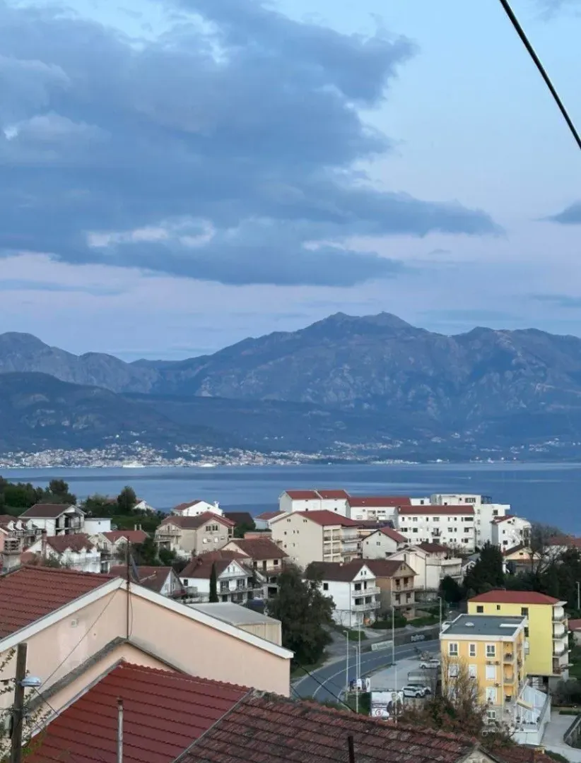 Prodaja, jednosoban stan, 50m², Đenovići, Herceg Novi