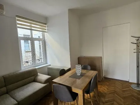 Rent, two bedroom apartment, 32m², Stari Grad, Beograd - image 8