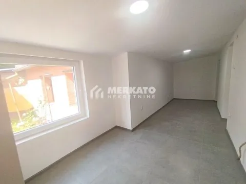 Sale, house, 64m², Mičkei, Zrenjanin - image 14