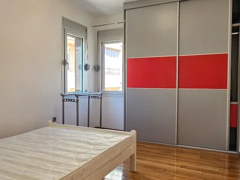 Izdavanje, trosoban stan, 103m², Centar, Budva - image 6