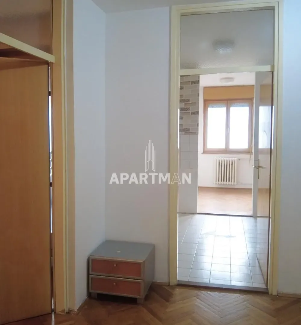 Prodaja, trosoban stan, 96m², Čukarička Padina, Beograd