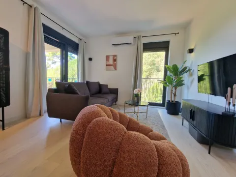 Rent, one bedroom apartment, 46m², Budva, Crna Gora - image 3