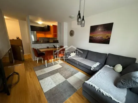 Izdavanje, trosoban stan, 64m², Zemun Sve Podlokacije, Beograd - image 2