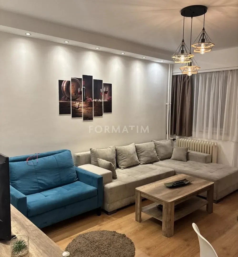 Izdavanje, dvosoban stan, 44m², Stari Grad, Beograd